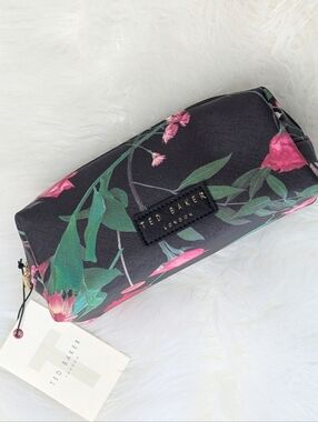 Ted Baker Cosmetic Pouch, Scattered Bouquet Print 🌹 Incl 2 Small Travel Bottles
